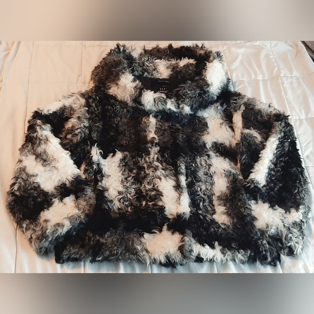 Zara Trf OuterWear Fluffy Faux Fur Patchwork Jacket - Picture 3 of 16